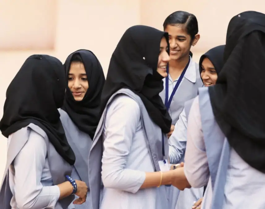 optometry course students in Kerala